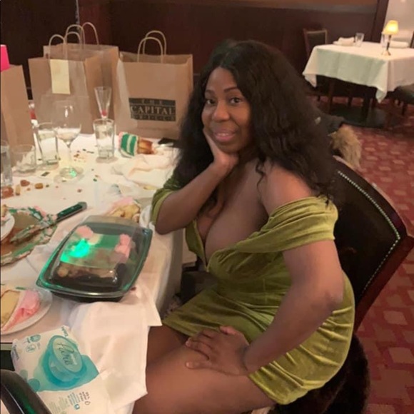 Olive Green Off The Shoulder Velvet Dress - Picture 2 of 5